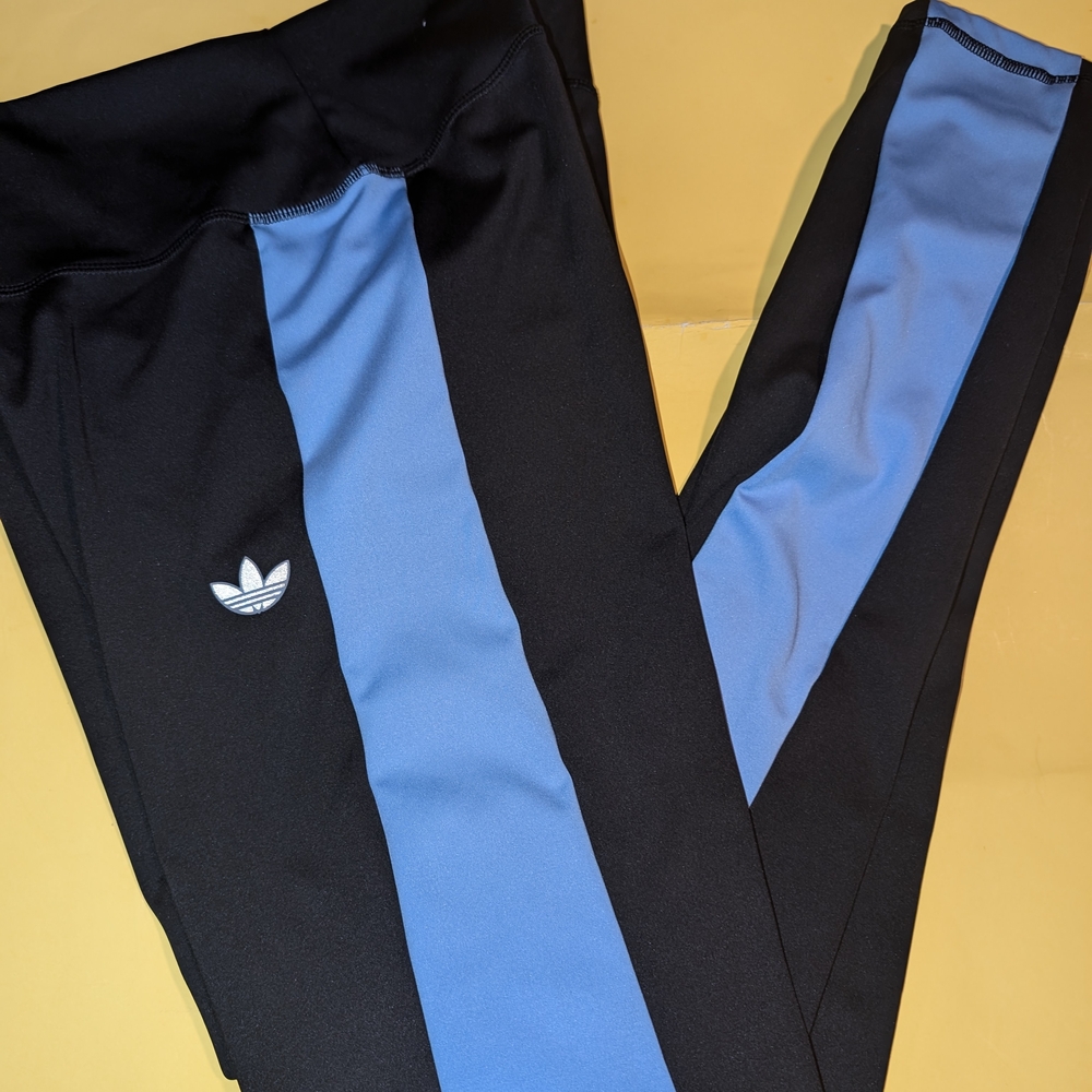 Women's Adidas Leggings Size Medium